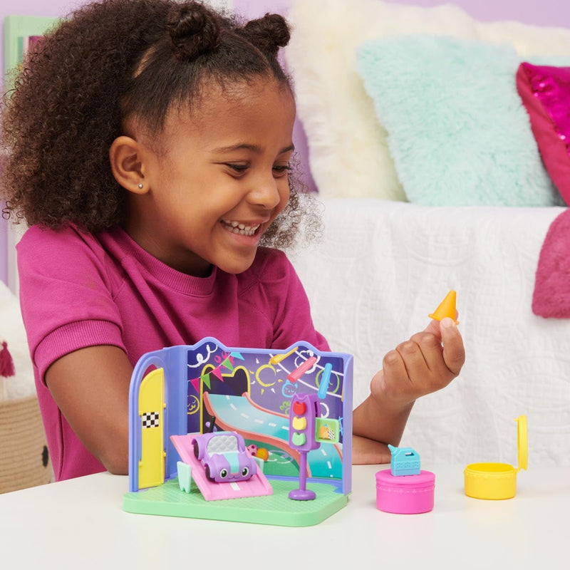Gabby's Dollhouse, Carlita Purr-ific Play Room with Carlita Toy Car, Accessories, Furniture and Dollhouse Deliveries, Kids Toys for Ages 3 and up