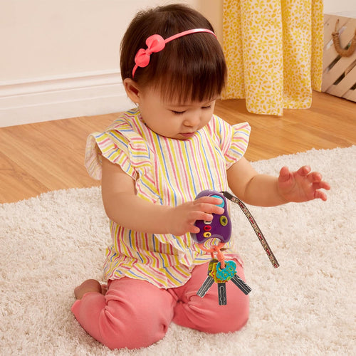 B. toys Toy Car FunKeys with Lights and Sounds, Purple, Pretend Play | 3 textured plus a driver’s key with push-button flashlight and 4 sounds for pretend play, Purple, Interactive, 10+ Months