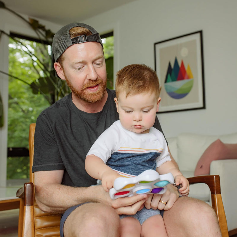 Chuckle & Roar Pop It Board, Bilingual Toddler Learning Toy, Quiet Mode | Bilingual English & Spanish Learning, Quiet Mode for Silent Popping, Ages 6 Months to 2+, Learn Mode with Questions