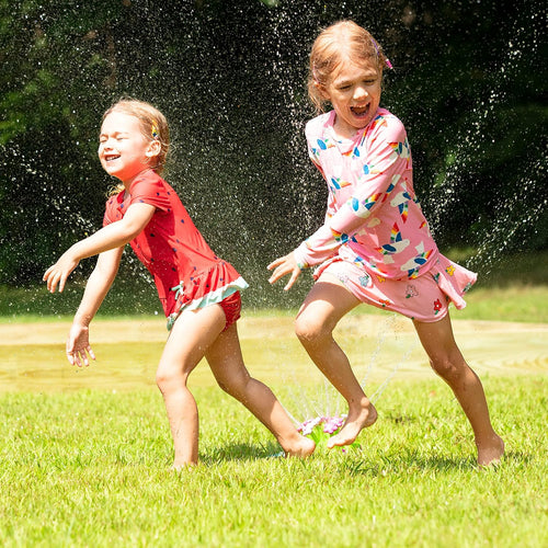 Melissa & Doug Sunny Patch Pretty Petals Flower Sprinkler Toy for Kids Outdoor Water Play