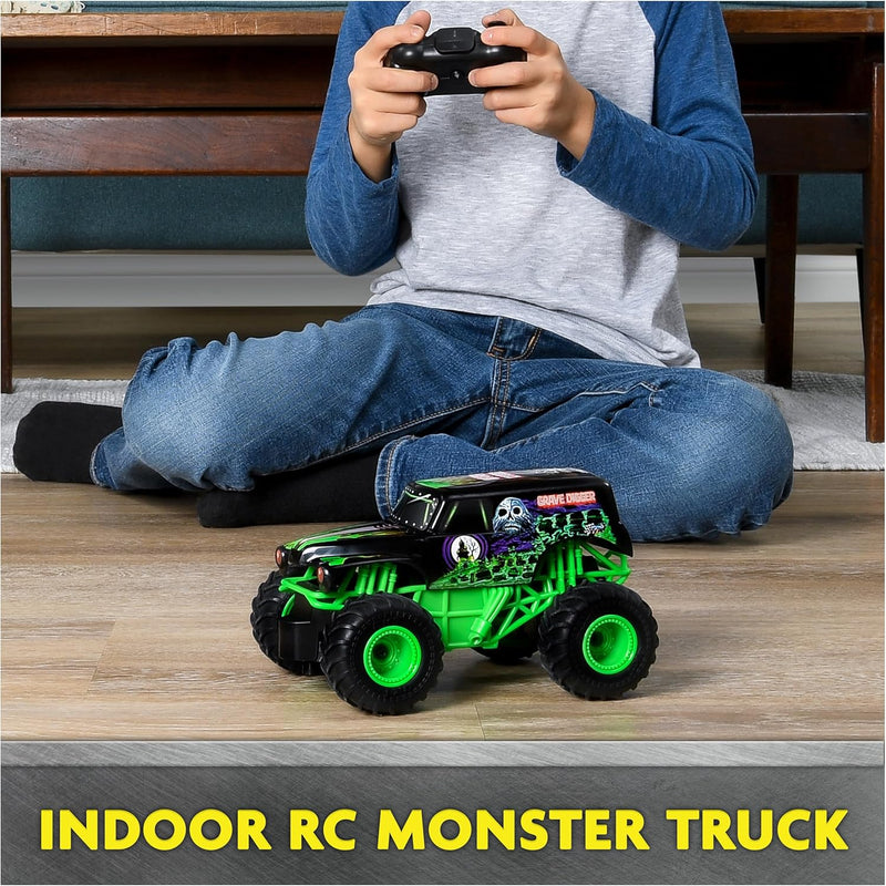 Grave Digger Official 1:24 Scale Remote Control Monster Truck for Kids, 2.4 GHz, 5 AAA Batteries